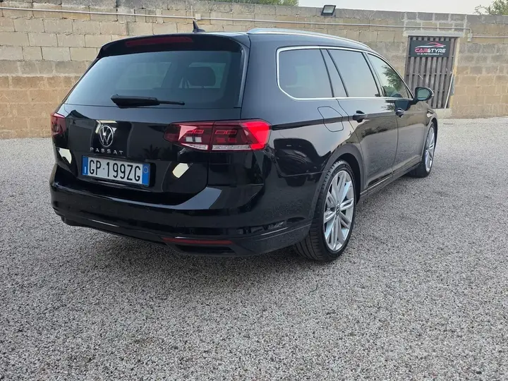 Volkswagen Passat Variant 2023 photo 3