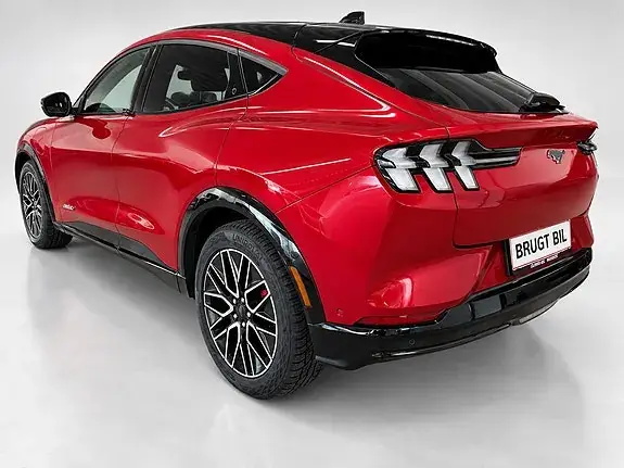 Ford Mustang Mach-E 2024 photo 3