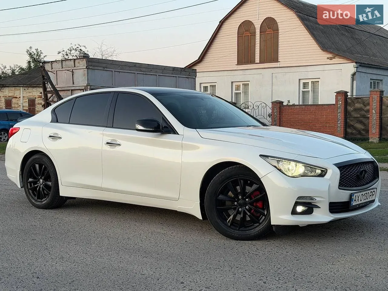 Infiniti Q50 2016 photo 2