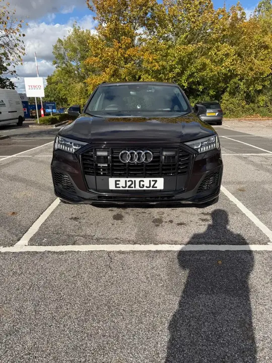 Audi Q7 2021 photo 2