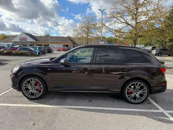 Audi Q7 2021 photo 3