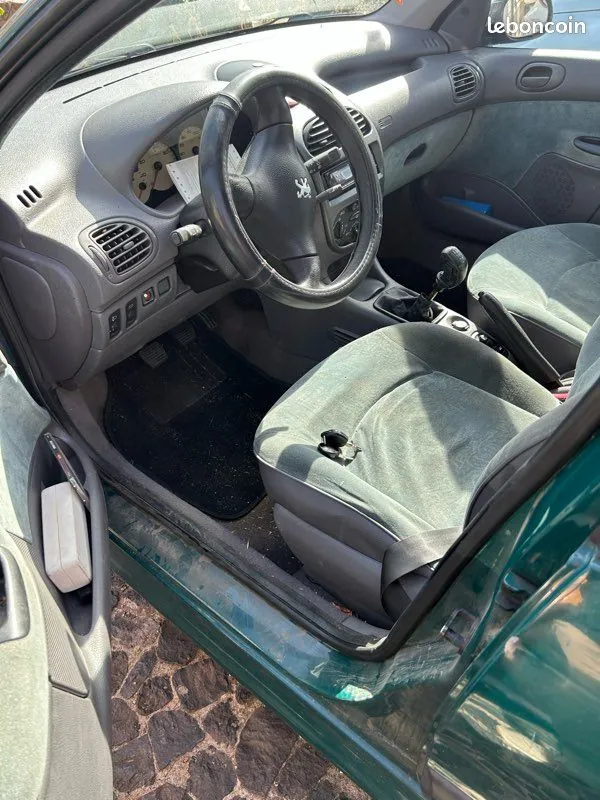 Peugeot 206 1999 photo 3