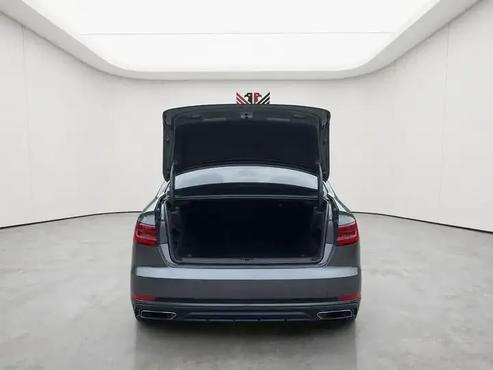 Audi A4 2019 photo 5