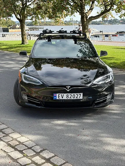 Tesla Model S 2019 photo 2