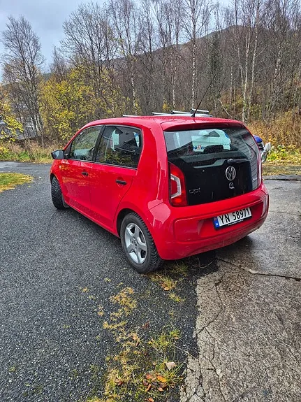Volkswagen Up 2013 photo 2