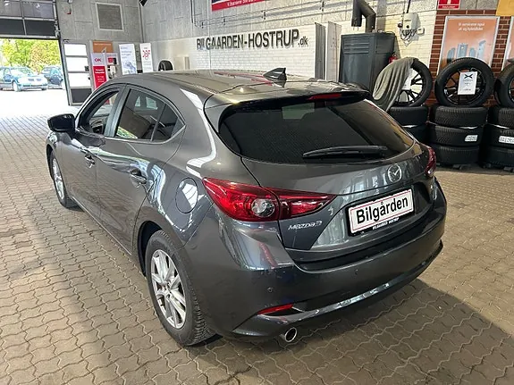 Mazda 3 2017 photo 3