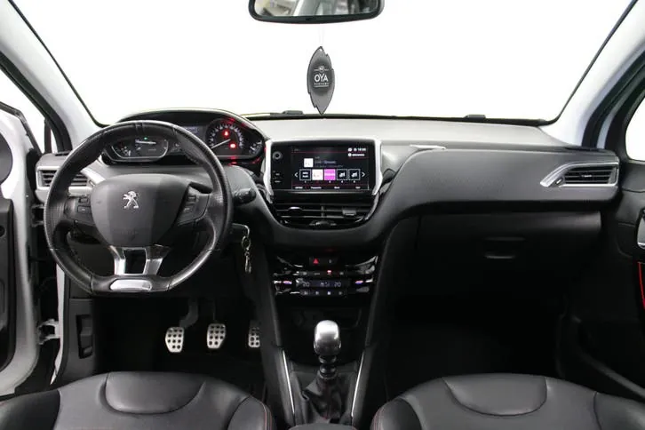 Peugeot 208 2019 photo 3