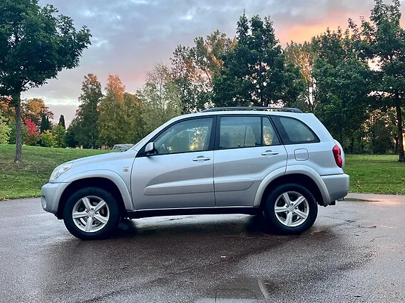 Toyota Rav4 2004 photo 4