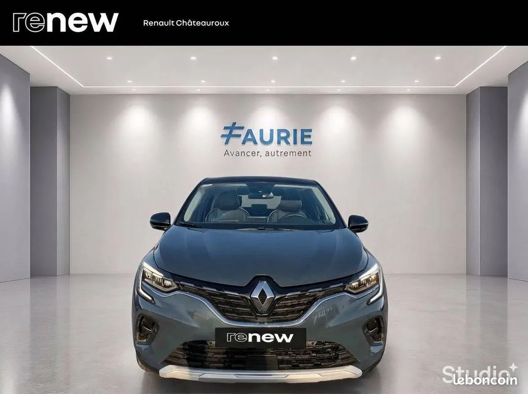 Renault Captur 2022 photo 2
