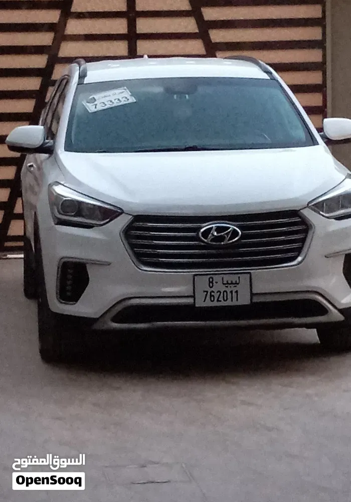 Hyundai Santa Fe 2018 photo 2