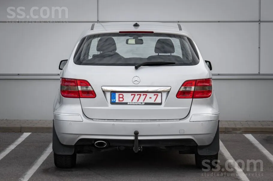 Mercedes-Benz B180 2010 photo 5