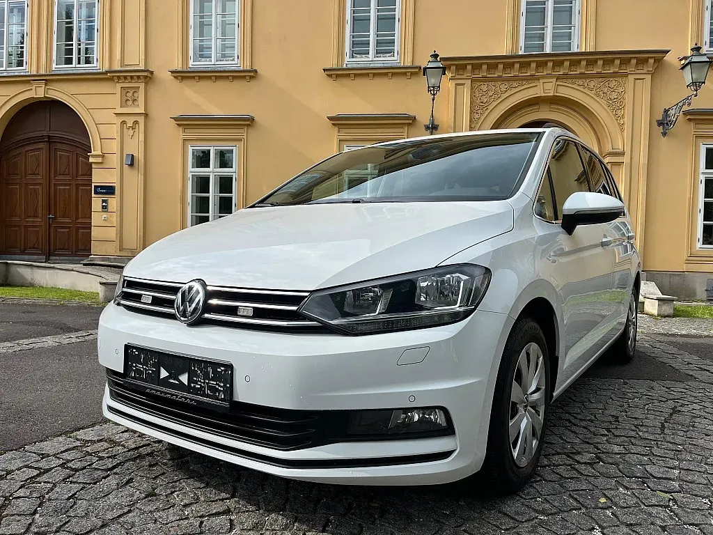 Volkswagen Touran 2020 photo 3