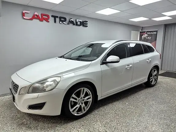 Volvo V60 2012 photo 2
