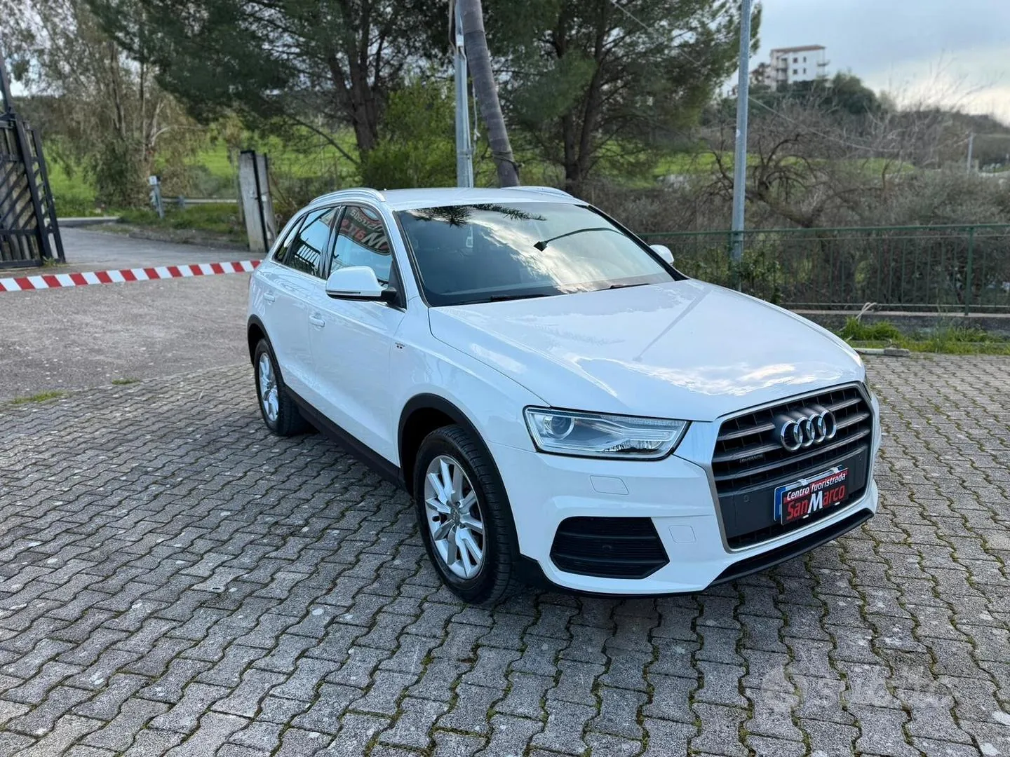Audi Q3 2018 photo 3