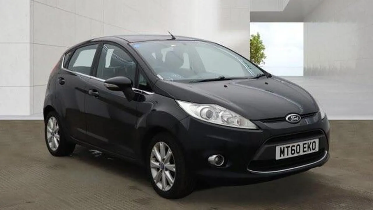 Ford Fiesta 2011 photo 3