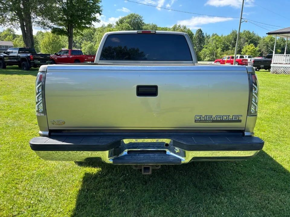 Chevrolet Silverado C1500 1998 photo 4