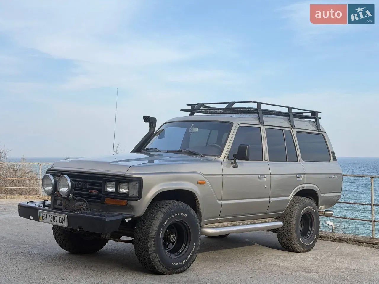 Toyota Land Cruiser 1989 photo 2