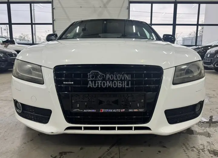 Audi A5 2011 photo 2