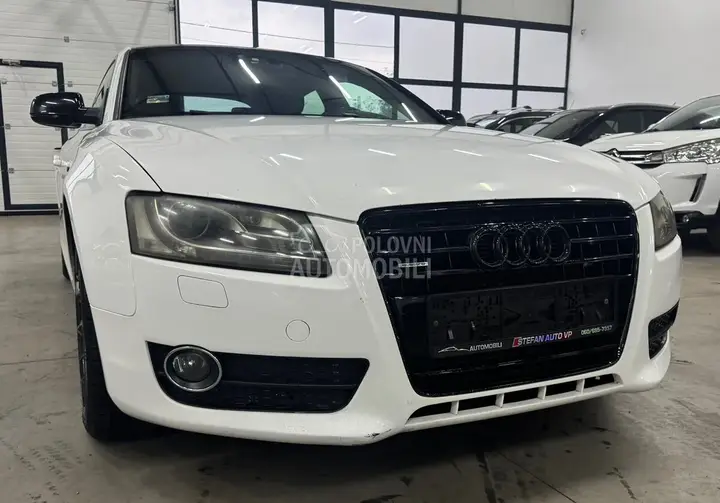 Audi A5 2011 photo 3