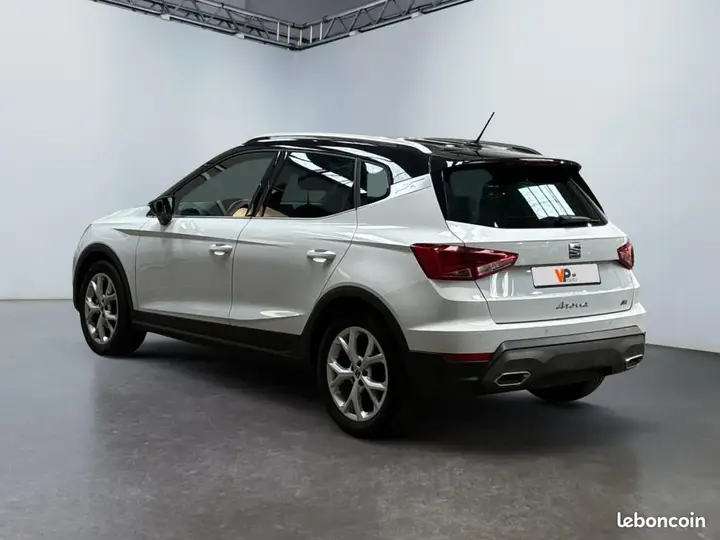 Seat Arona 2024 photo 3