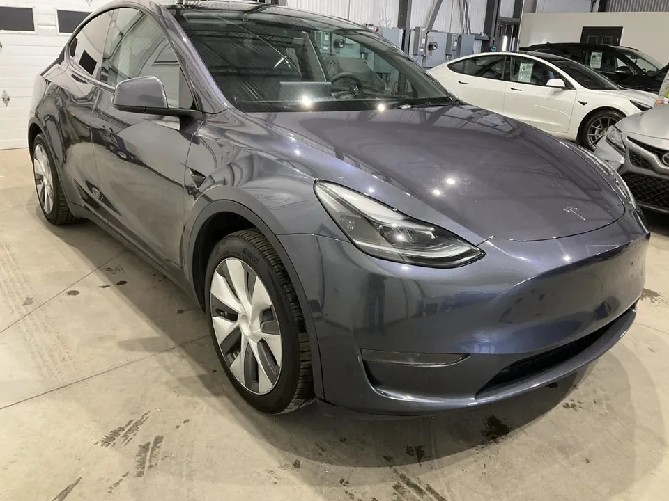 Tesla Model Y 2023 photo 5