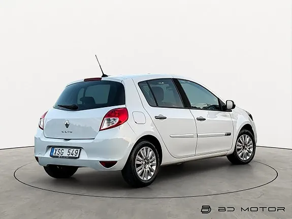 Renault Clio 2012 photo 3