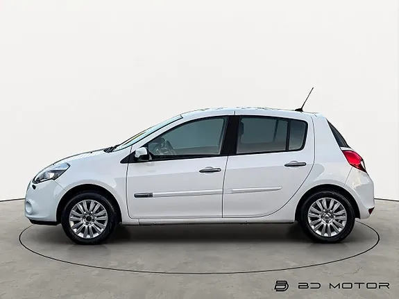 Renault Clio 2012 photo 2