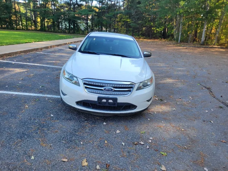 Ford Taurus 2012 photo 5