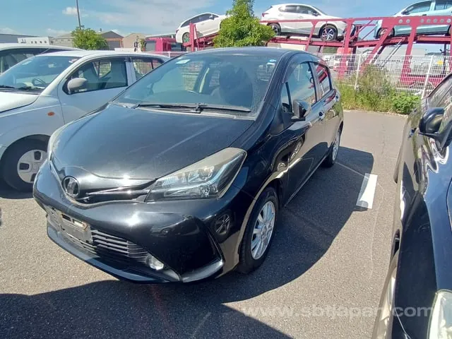Toyota Vitz 2016 photo 2
