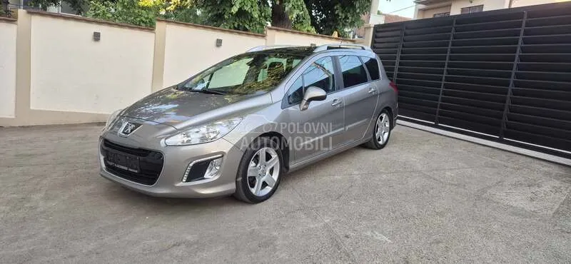 Peugeot 308 2011 photo 3