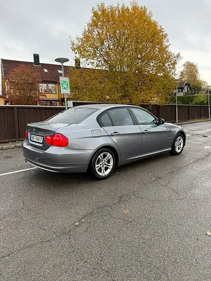 BMW 320D 2009 photo 4