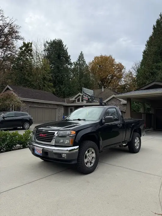 GMC Canyon 2011 photo 2