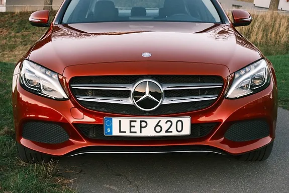 Mercedes-Benz C220 D 2016 photo 2