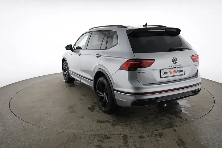 Volkswagen Tiguan Allspace 2023 photo 2