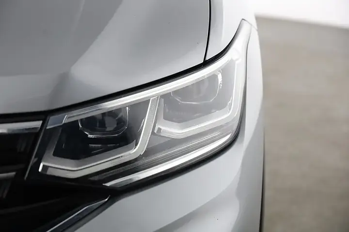 Volkswagen Tiguan Allspace 2023 photo 3