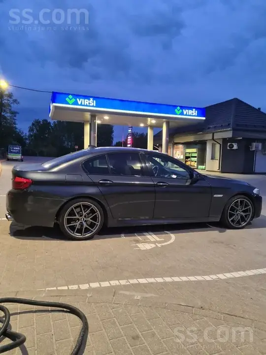 BMW 535I