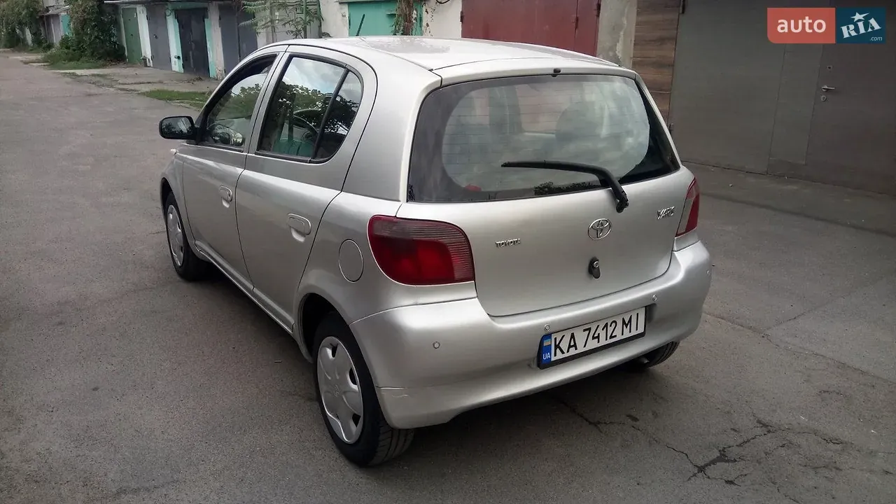 Toyota Yaris 2001 photo 2