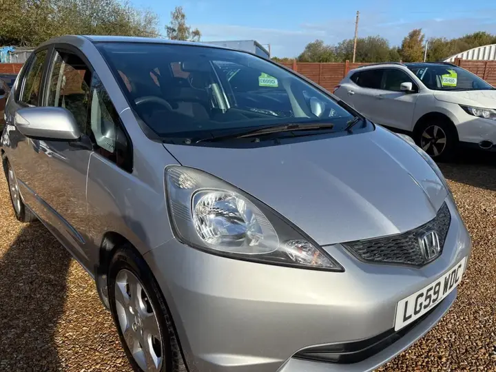 Honda Jazz 2010 photo 3