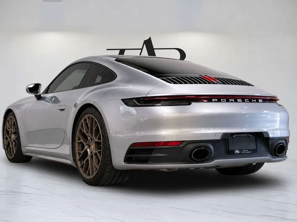 Porsche 911 2020 photo 5