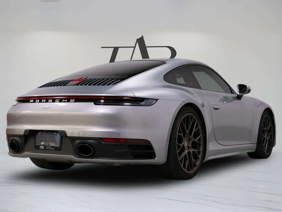 Porsche 911 2020 photo 4