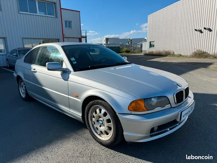 BMW Série 3 2001 photo 3