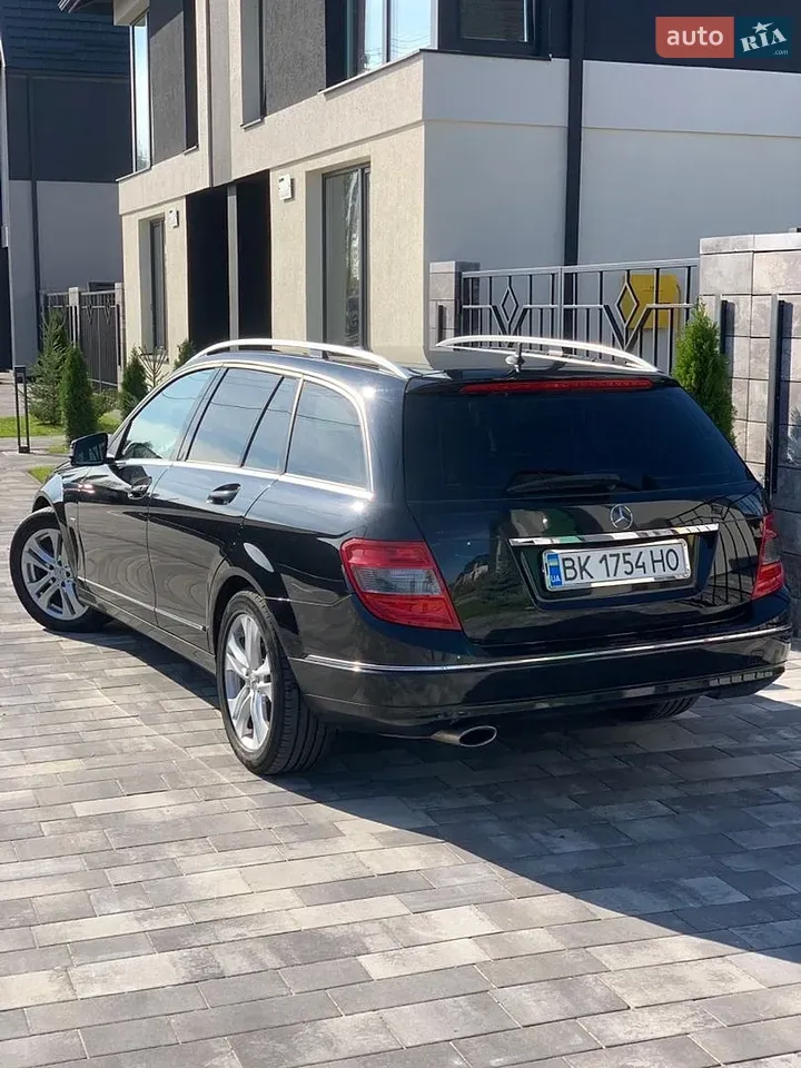 Mercedes-Benz C-Class 2010 photo 5
