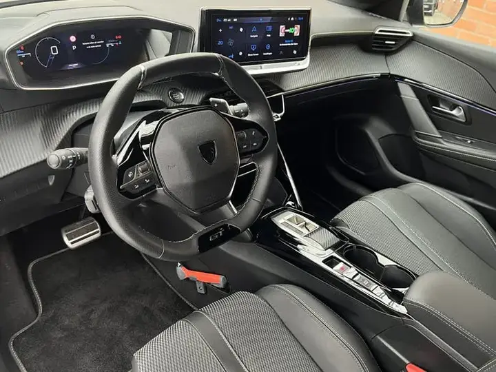 Peugeot 208 2025 photo 3