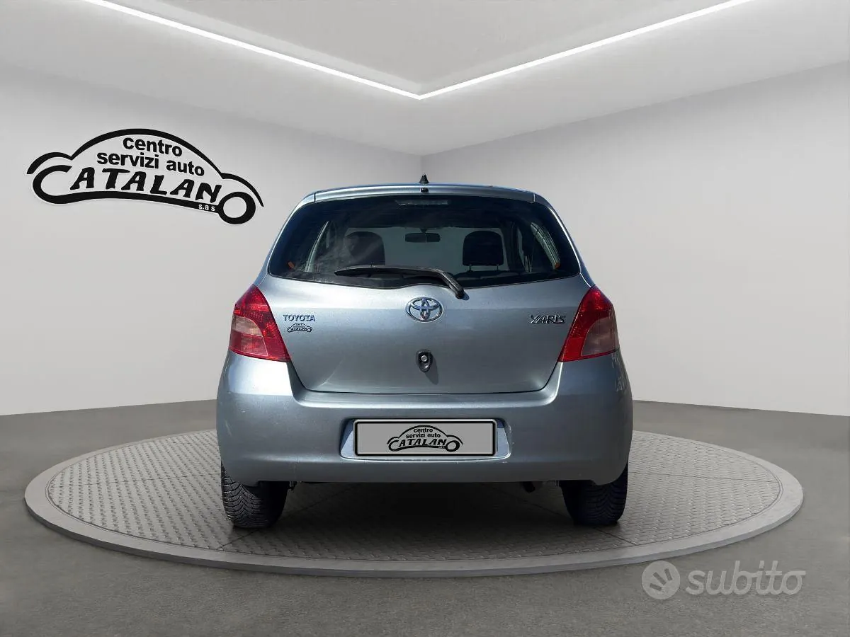 Toyota Yaris 2006 photo 4
