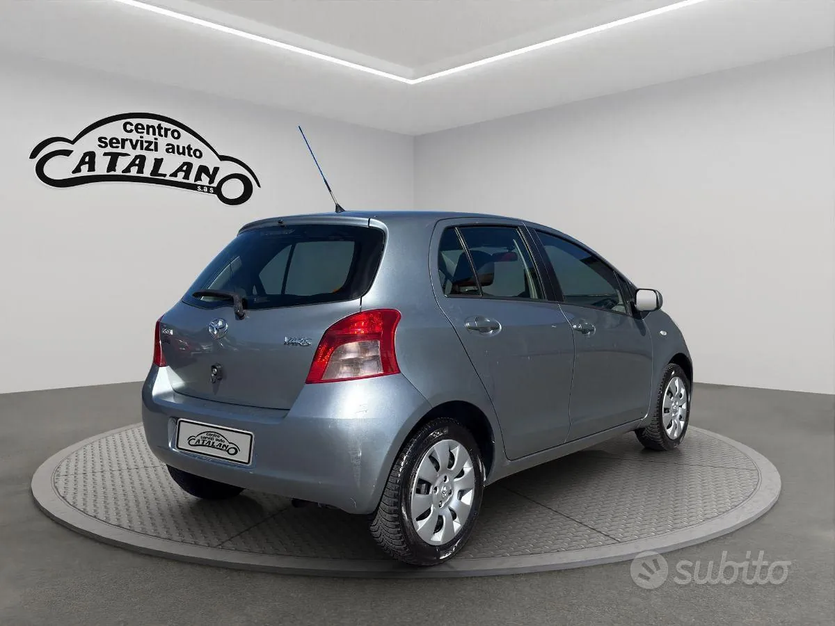 Toyota Yaris 2006 photo 5