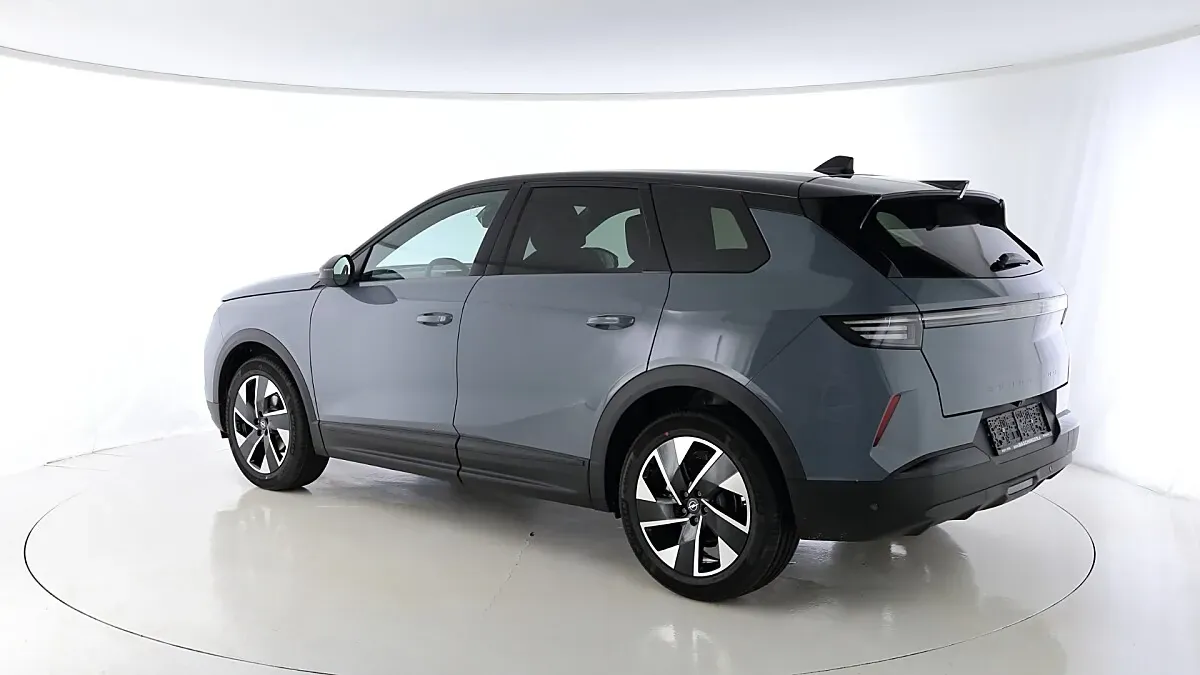 Opel Grandland photo 3