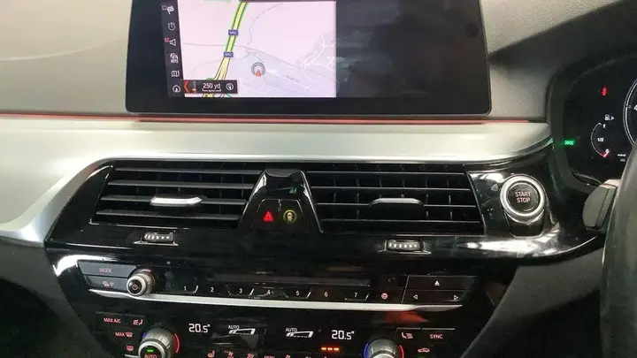 BMW 5 Series 2018 photo 5