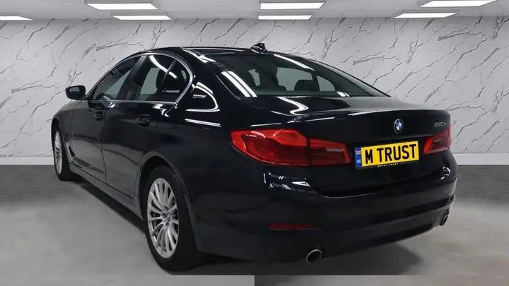 BMW 5 Series 2018 photo 3