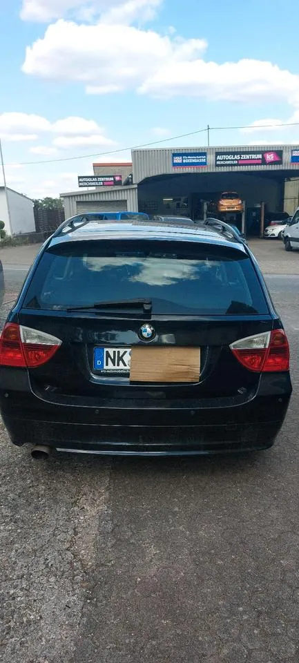 BMW 320I