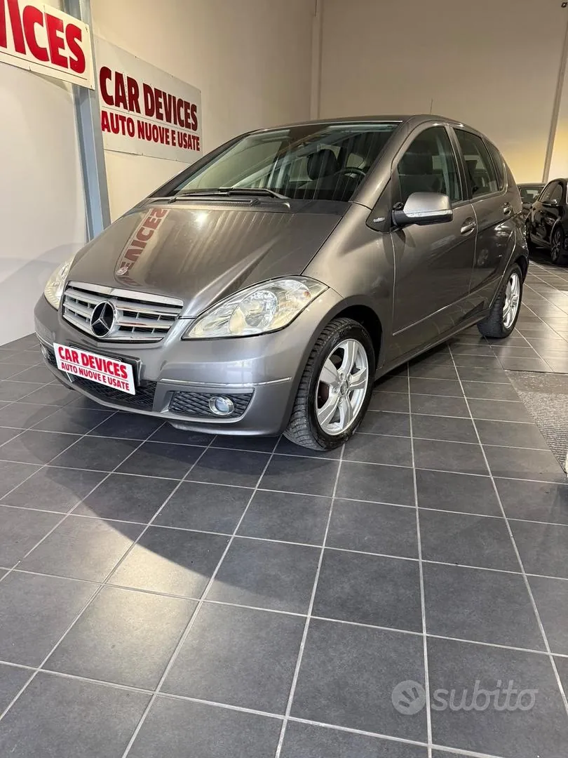 Mercedes-Benz A-Class 2009 photo 2